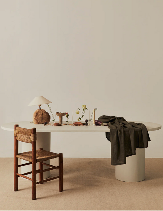 Contribución a mesa de comedor microcemento Marlot Baus